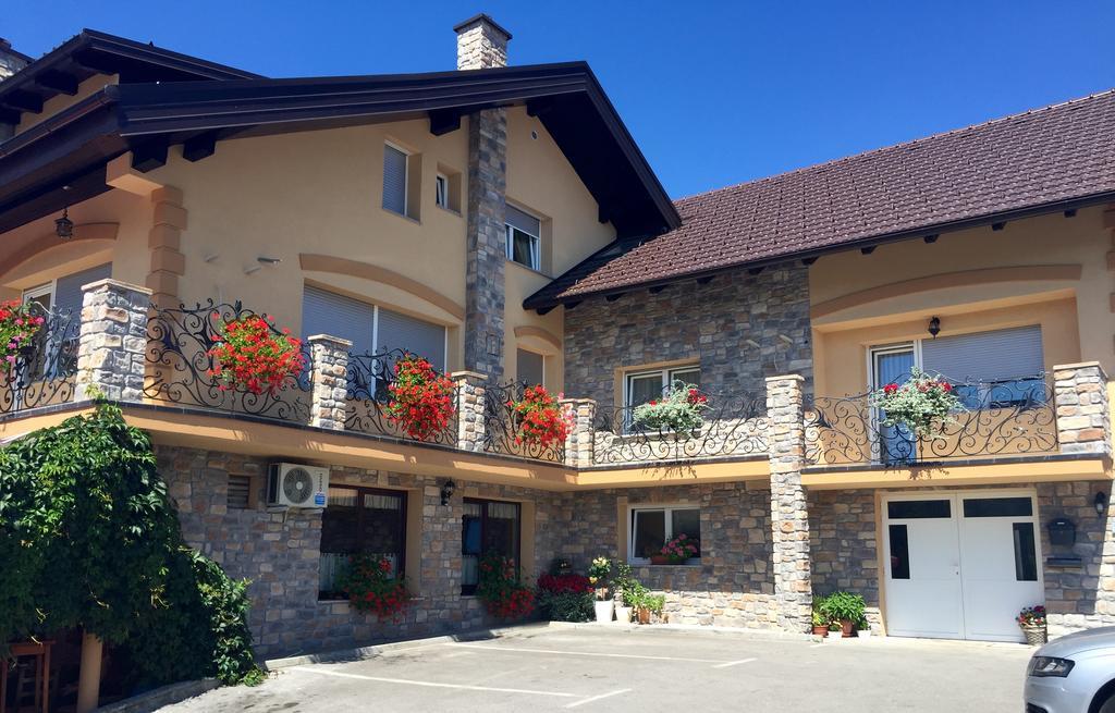 Hotel Samarin Črnomelj 외부 사진
