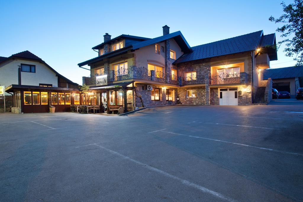 Hotel Samarin Črnomelj 외부 사진